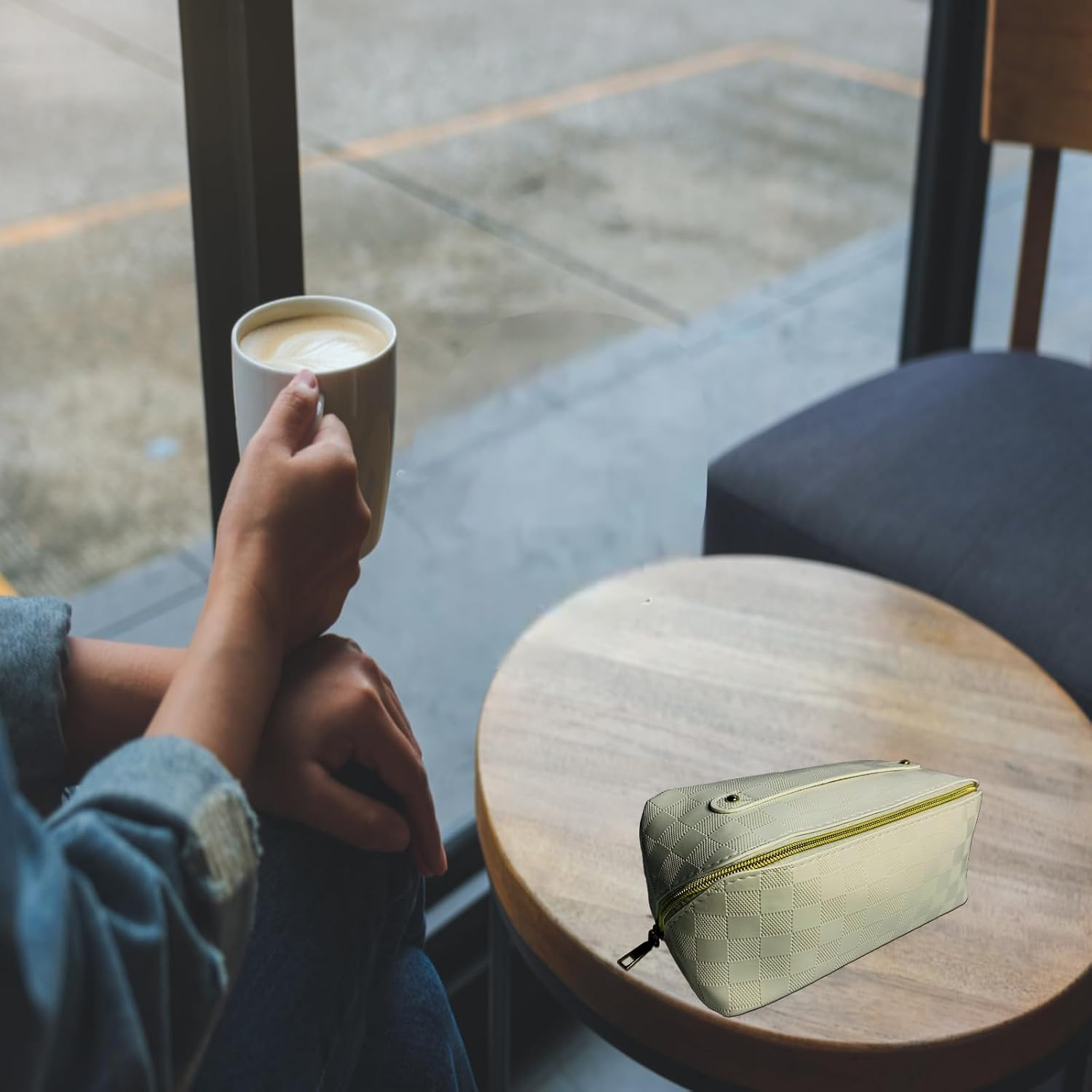 Travel Makeup Bag for Women, ZACHMEST Large Capacity Pouch Open Flat Cosmetic Bag with Compartments, Water-Resistant PU Leather Portable Toiletry Bag with Divider and Handle image number 4