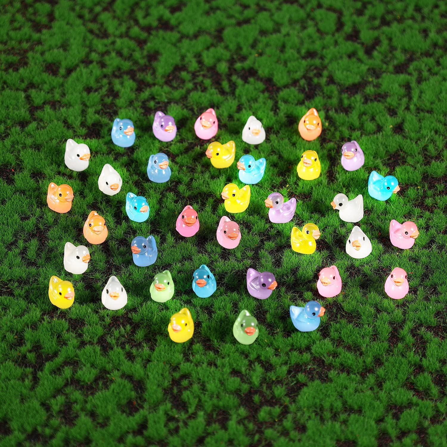 LUTER 100Pcs Mini Luminous Resin Ducks, Tiny Ducks Miniature Figures for Aquarium Garden Landscape Dollhouse Ornament Potted Decorations DIY (Multicolored) image number 6