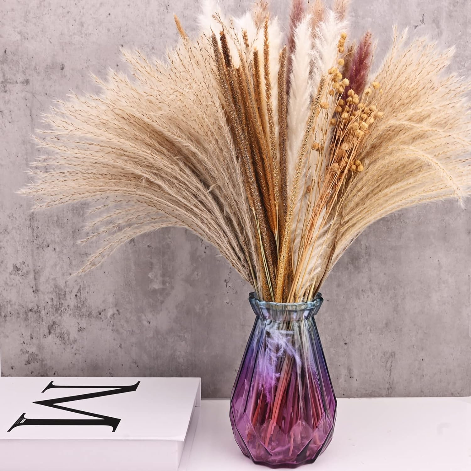 90Pcs Natural Pampas Grass Natural Dried Flowers Bouquet Fluffy Pampas Grass Decor with 5 Different Flower Variants Ideal for Vases Decoration Boho Room Decor Wedding Decor image number 3