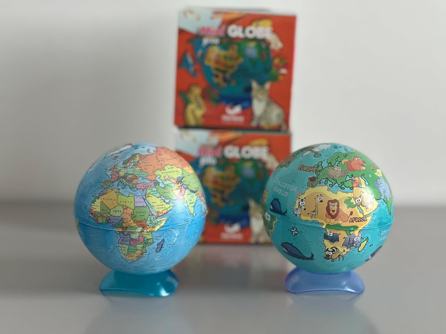 EXERZ 10CM Mini Globe (Wild Animal), with Pencil Sharpener Build in - English Map image number 4