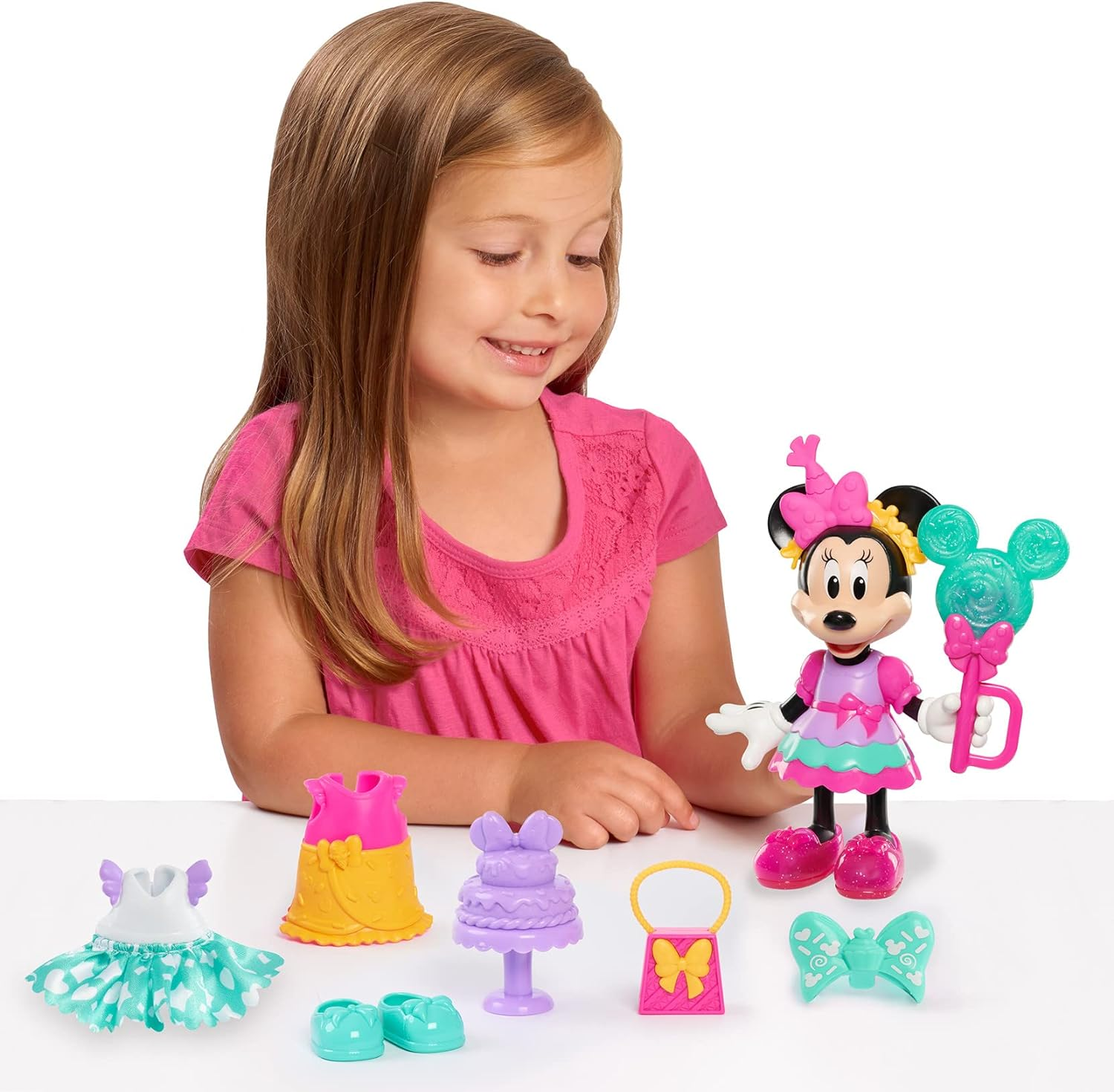 Minnie Mouse Fabulous Fashion 14-Piece Sweet Party Doll and Accessories, Kids Toys for Ages 3 up by Just Play image number 5