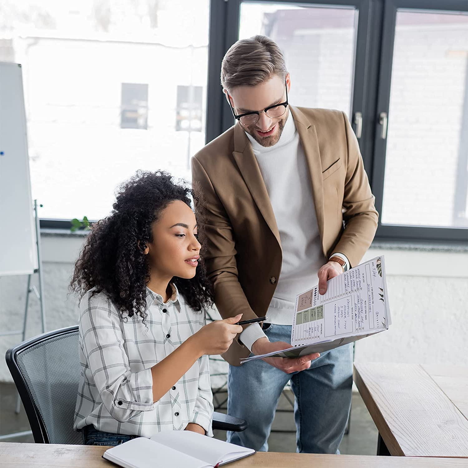 Simplified to Do List Notebook - Aesthetic Daily Planner to Easily Organize Your Tasks and Boost Productivity - Stylish Undated Planner and School or Office Supplies for Women