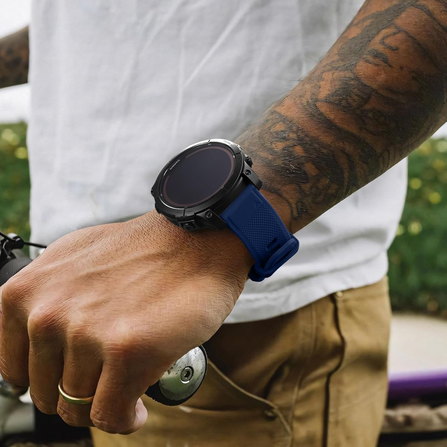 Ouwegaga 22Mm Watch Band Compatible with Garmin Fenix 8 47Mm/Fenix 7/7 Pro/Fenix 6/6 Pro/Fenix 5/5 Plus/Fenix E 47Mm, Soft Sport Silicone Quickfit Strap for Forerunner 935/945/955/965/Instinct 2 1 - Black image number 5