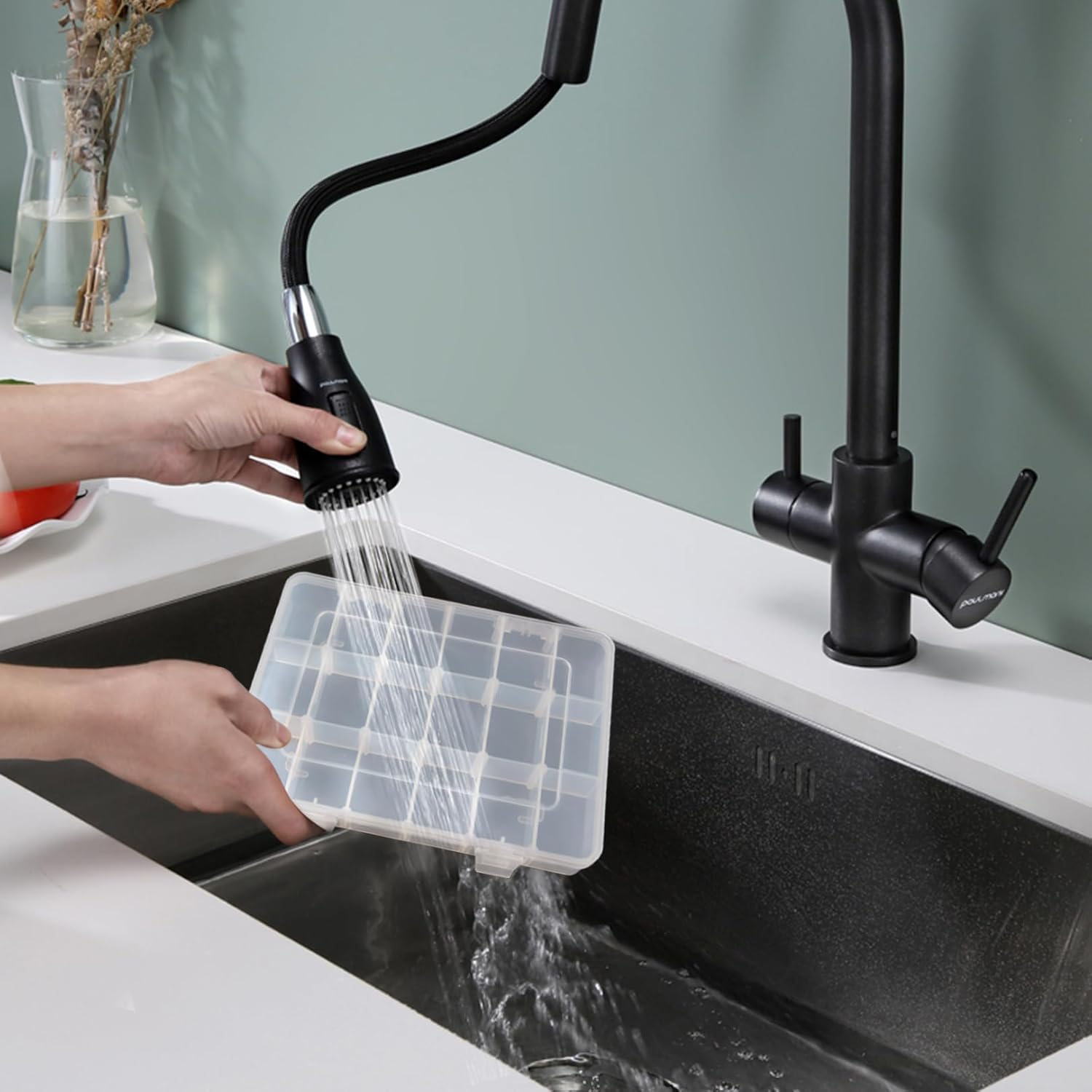 Travel Snack Box with 18 Compartments - Removable Portable Clear Container with Multi Trays for Plane, Kids (20X16X3Cm) image number 6