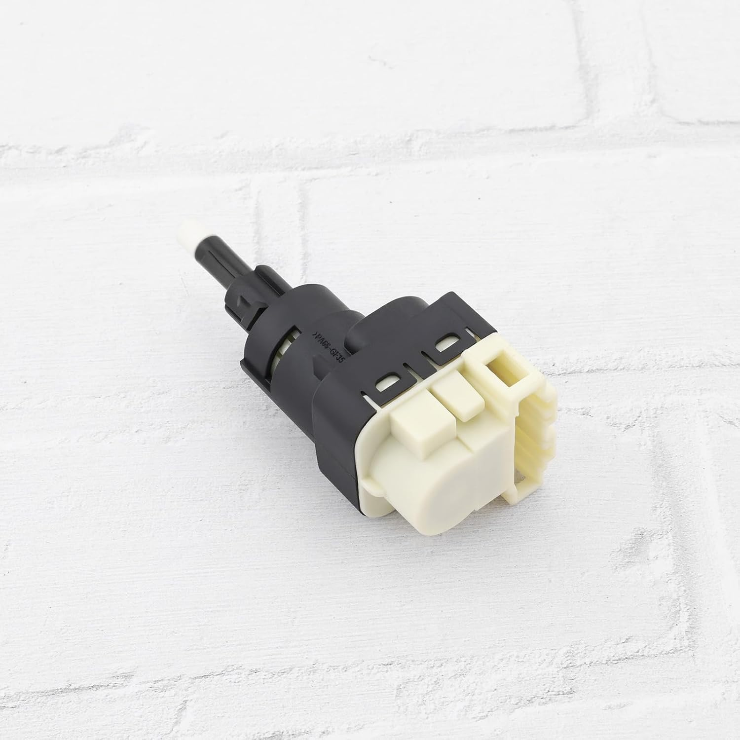 Auto Brake Stop Light Switch Compatible with Audi A4 A6 A8 Compatible with Volkswagen Passat 2003-2005 1K2945511/1K2945511D/1K2945511R Whiteblack image number 6