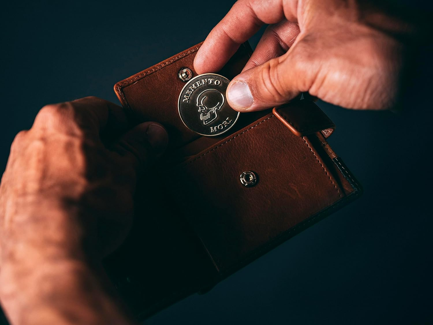 STOIC STORE UK Memento Mori Coin, Momento Mori Coin for Daily Stoic Practice, Marcus Aurelius Stoic Coin, Brass EDC Challenge Coin Stoic Medallion Bronze Plating, Memento Mori Medallion Stoic Coins image number 2