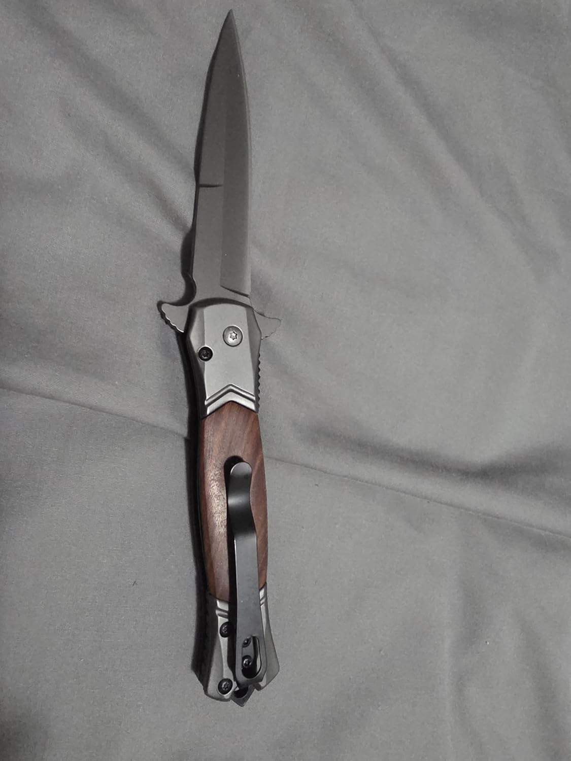 Folding Pocket Knife &ndash; Lightweight Camping, Hunting & Fishing Companion, Sharp Stainless Steel Blade, Ergonomic Handle, Compact EDC Outdoor Tool image number 3