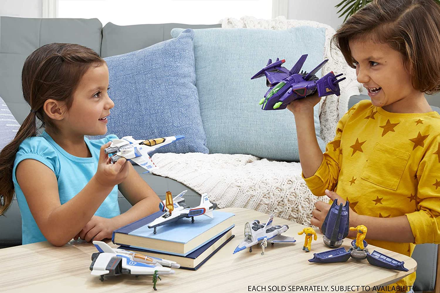 Disney Buzz Lightyear Spaceship Vehicle, Hyperspeed Series Zyclops Space Pod with Battle Damage and Figure, 4 Years and Up image number 6