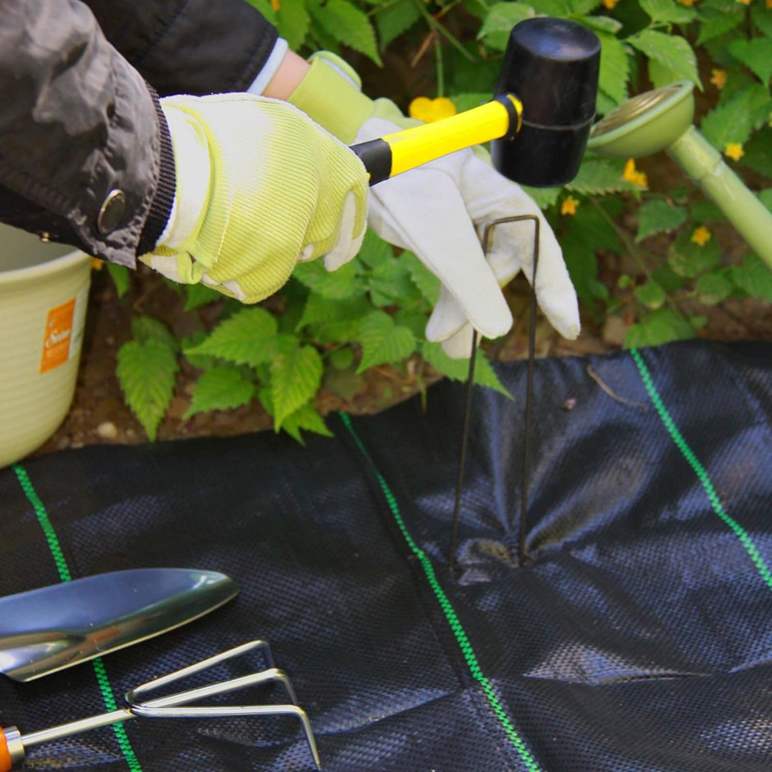 MTB Garden 200 Pack 10X1 Inch 11Ga(0.12Inch) Landscape Staples Garden Stakes Fence Netting Pins Ground Spikes Sod Cover Fabric Pegs Carbon Steel Black