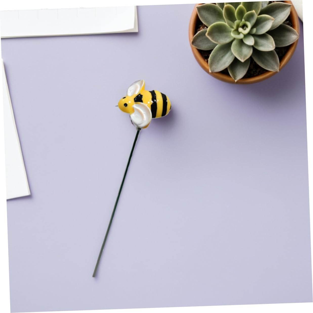 10Pcs Garden Stake Decor Simulation Bee Garden Stake Bees Ornaments for Patio Flower Decoration