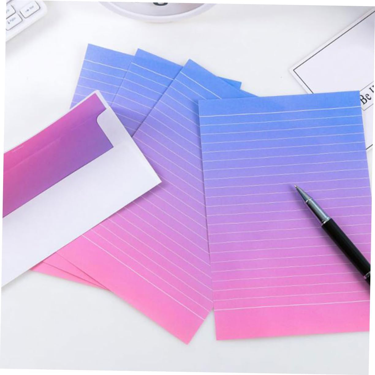 4 Sets Gradient Color Korean Style Letter Paper and Envelopes Stationery Set 4 Letter Papers and 2 Envelopes per Mixed Colors Creative Writing for Party Invitations and Festive Correspondence image number 6
