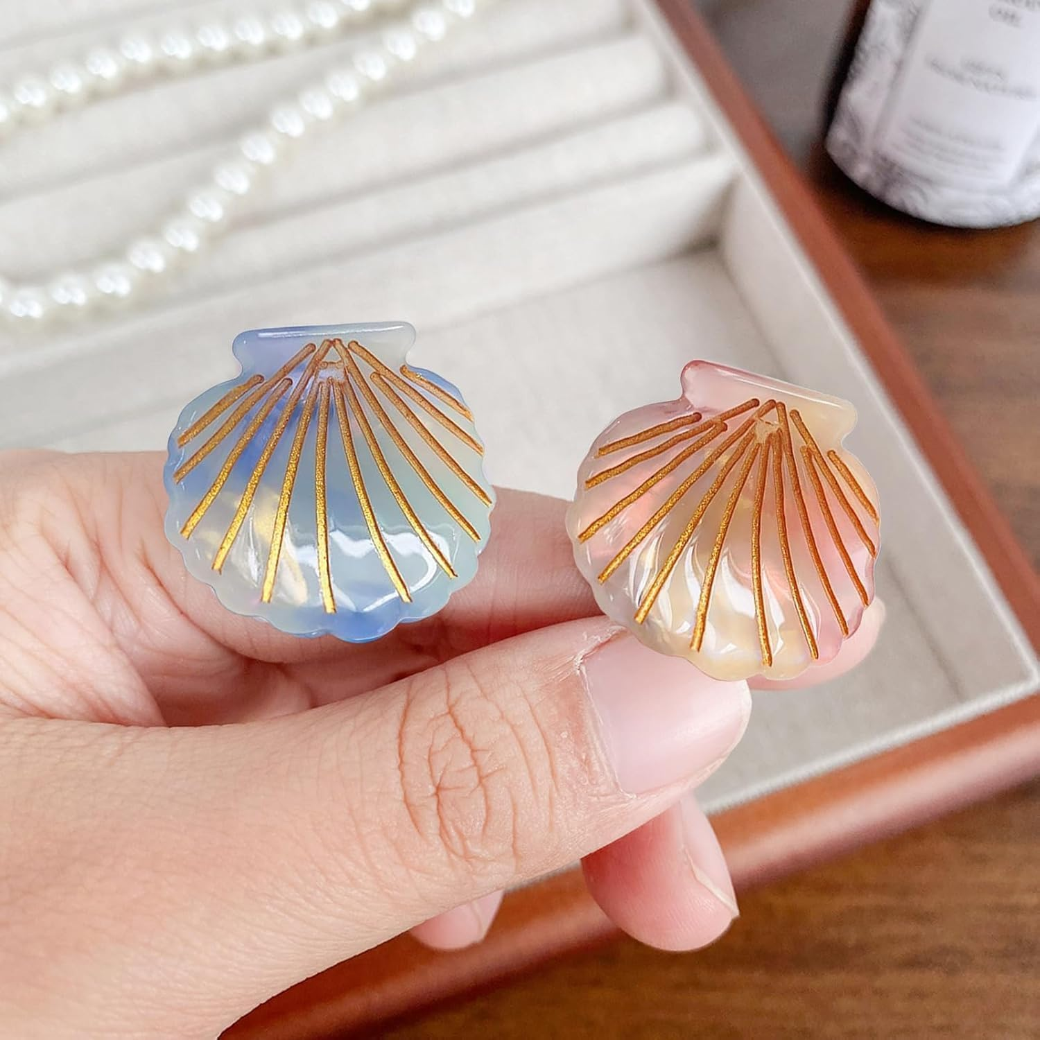 4 Pcs Non Slip Hair Claw Clips for Women & Girls, Sea Shell Hair Accessories, Strong Hold Durable Clips for Beach Vacation Party, Lightweight Mermaid Barrettes (Mixed Colors)