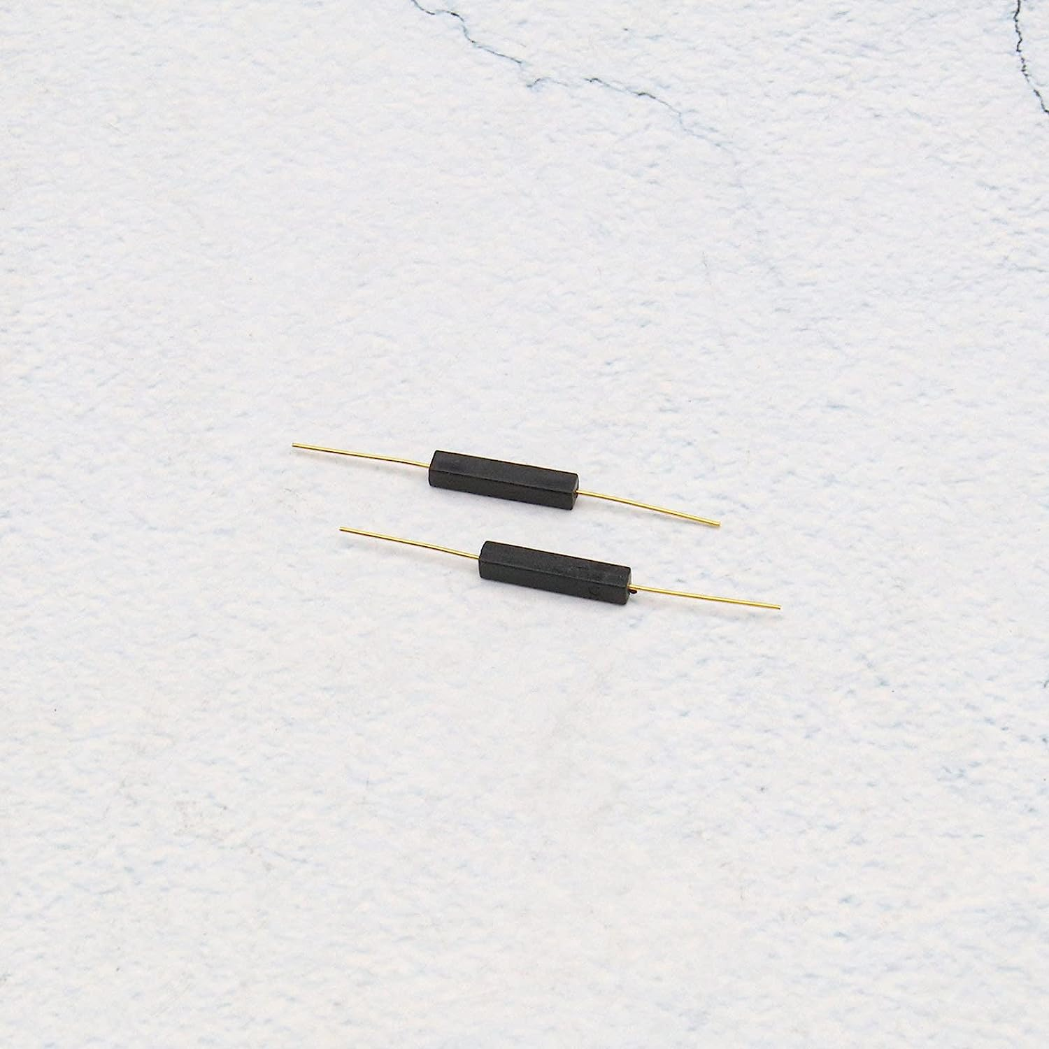 Emagtech 20Pcs Plastic Reed Switch Reed Contact Normally Open Magnetic Induction Switch
