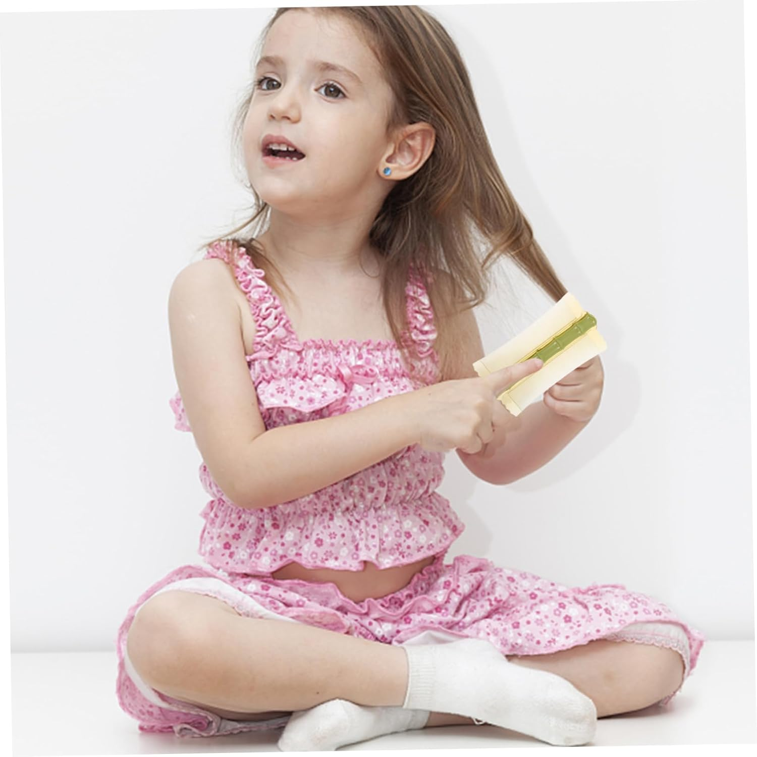 Double-Sided Flea Comb for Pets and Children, Fine Tooth Bamboo Scalp Comb for Dandruff Removal, Plastic Nit Removal Brush in Matcha Green for Sensitive Skin image number 2