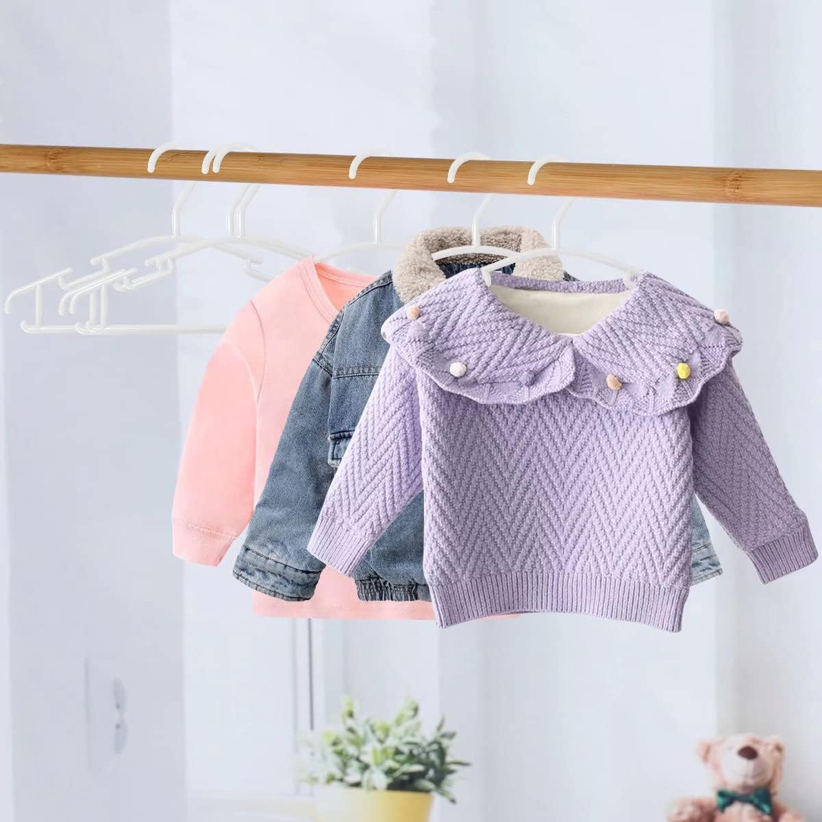 Baby Hangers 100 Pack Kids Hangers Plastic Baby Hangers for Closet Children Hangers Infant Hangers Toddler Hangers Small Hangers image number 4