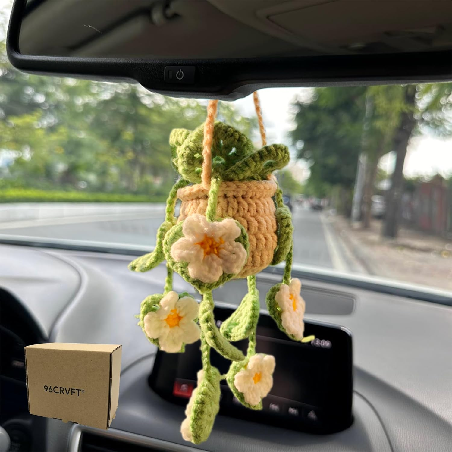 Cute Crochet Daisy Strawberry Hanging Plant for Car Accessories, Aesthetic Decor Rear View Mirror Hanging Ornament for Women and Men, Handmade Cute Car Interior Decor Accessories Gift