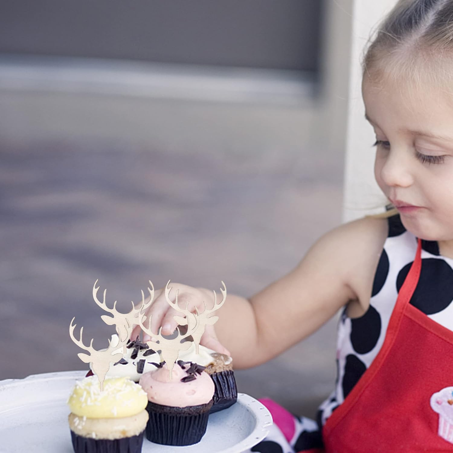 Rsstarxi 24 Pack Christmas Deer Cupcake Toppers Wooden Deer Antler Cupcake Picks for Baby Shower Wedding Hunting Rustic Country Kids Birthday Christmas Party Cake Decorations Supplies image number 4