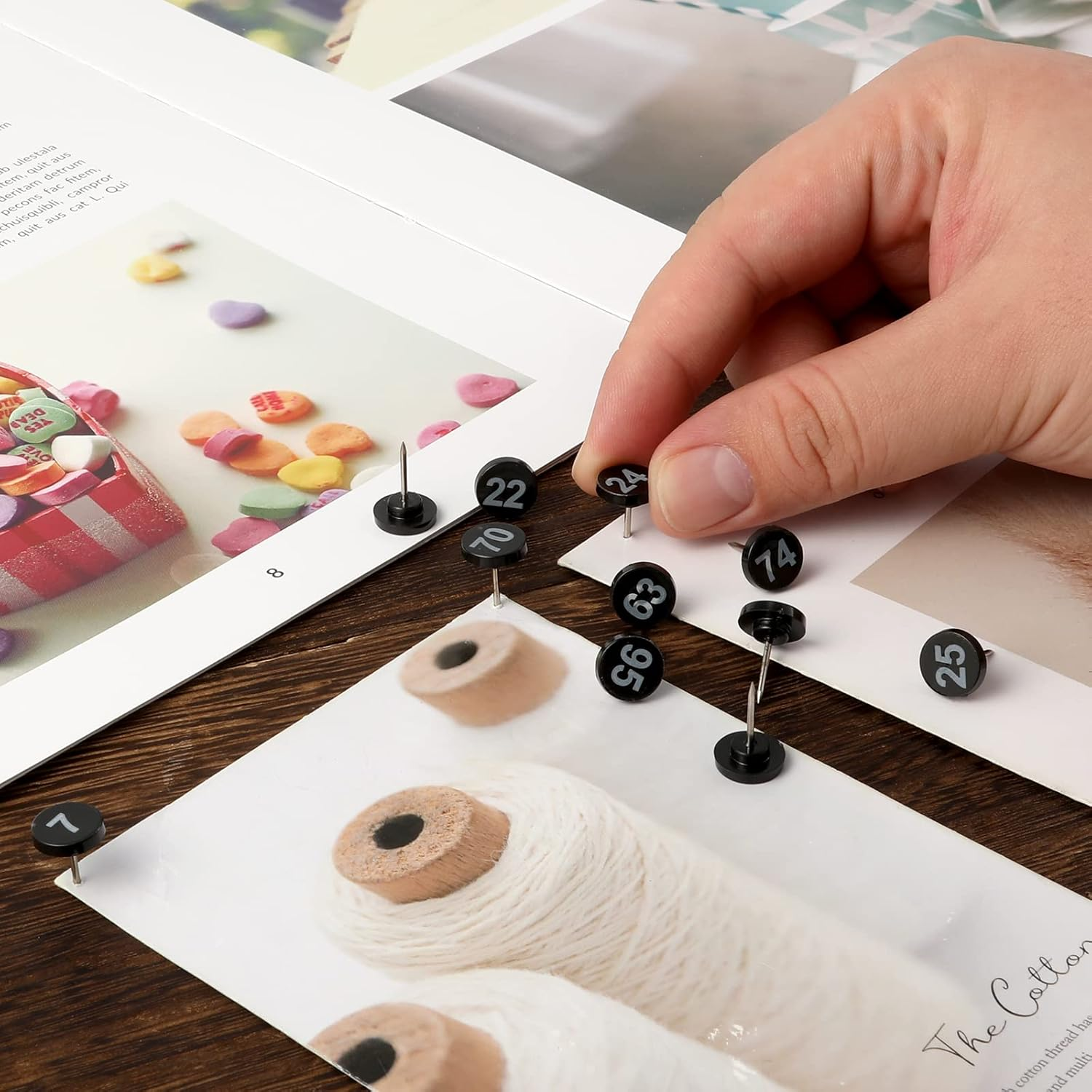 SAVITA 100Pcs Number Push Pins, Black Pins Plastic Flat Head Thumb Tacks with White Number from 1 to 100 for Maps Presentations Photos Posters Gallery Exhibits image number 4