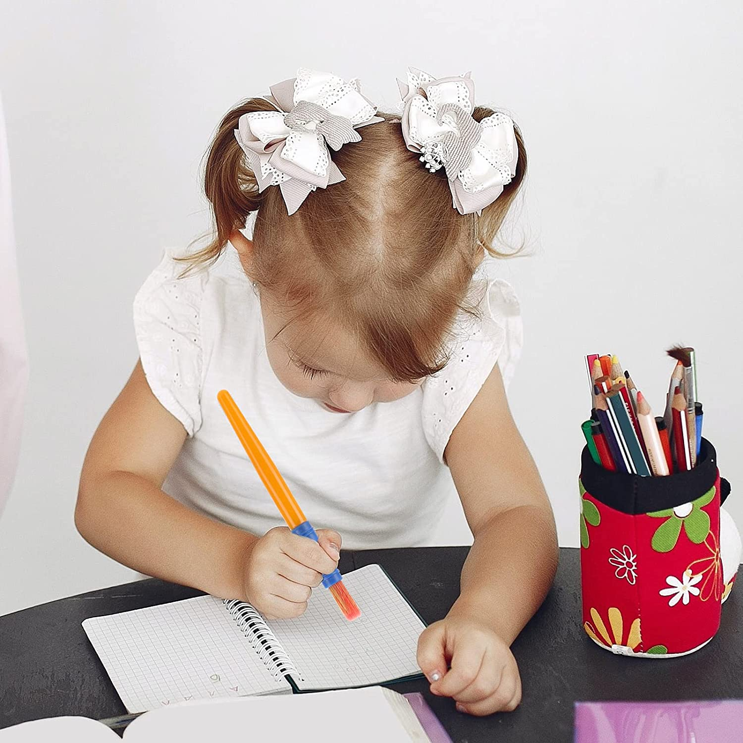 19 Pcs Kids Paint Brush Set with Plastic Paint Pallete - All-Purpose Paint Brushes for Kids or Students to Paints on School Project or Art Class image number 2