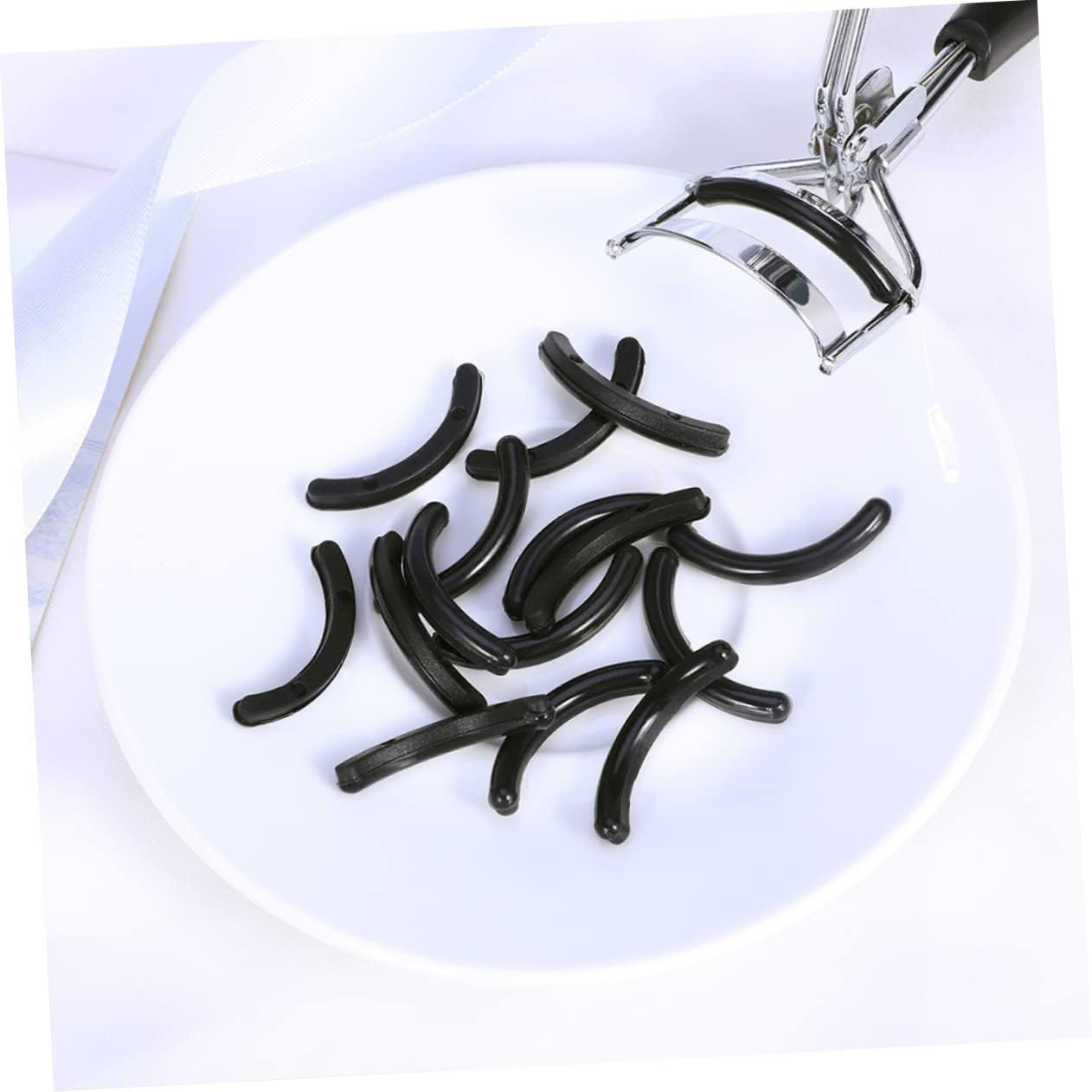 100 Pcs Eyelash Curler Refill Pads Soft Replacement Strips for Universal Eyelash Curler Makeup Tool Accessory image number 4