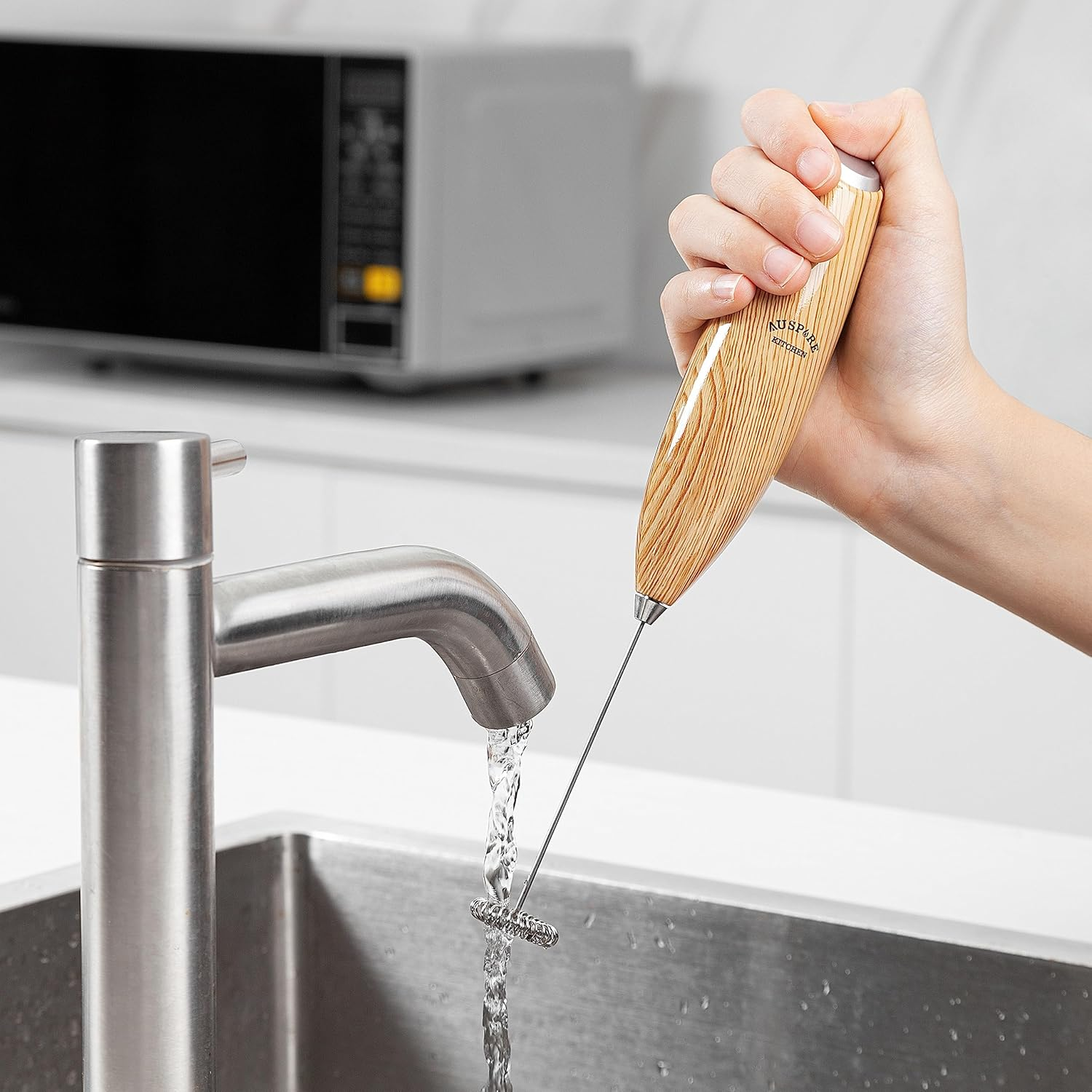 AUSPURE Milk Frother Handheld, Electric Stainless Steel Whisk, for Coffee Latte, Cappuccino, Hot Chocolate, Matcha & Protein Drinks - Battery Operated, Brown Wood image number 6