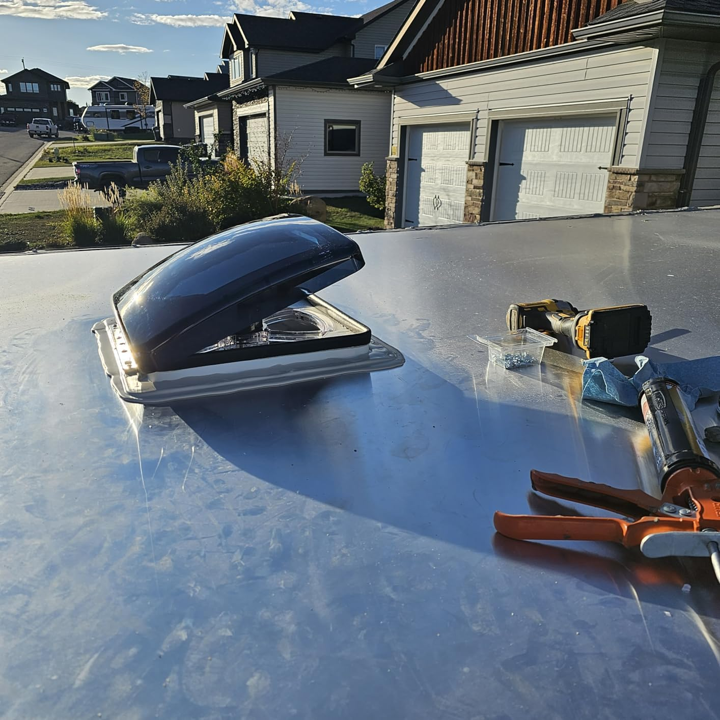 RV Roof Vent Fan 12V Auto Remote Control 14'' Inch 10 Speed (Smoke) image number 2