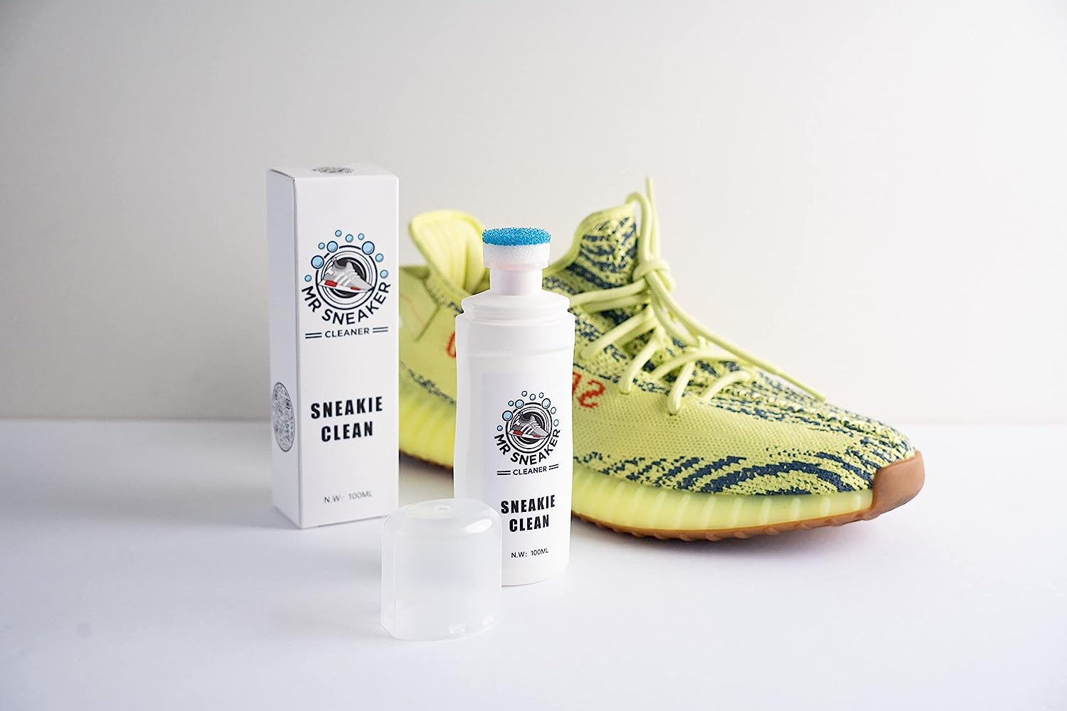 Mr Sneaker Cleaner - Professional Sneaker Cleaner Formula - Removes All Kind of Stains and Dirt from Shoes image number 4