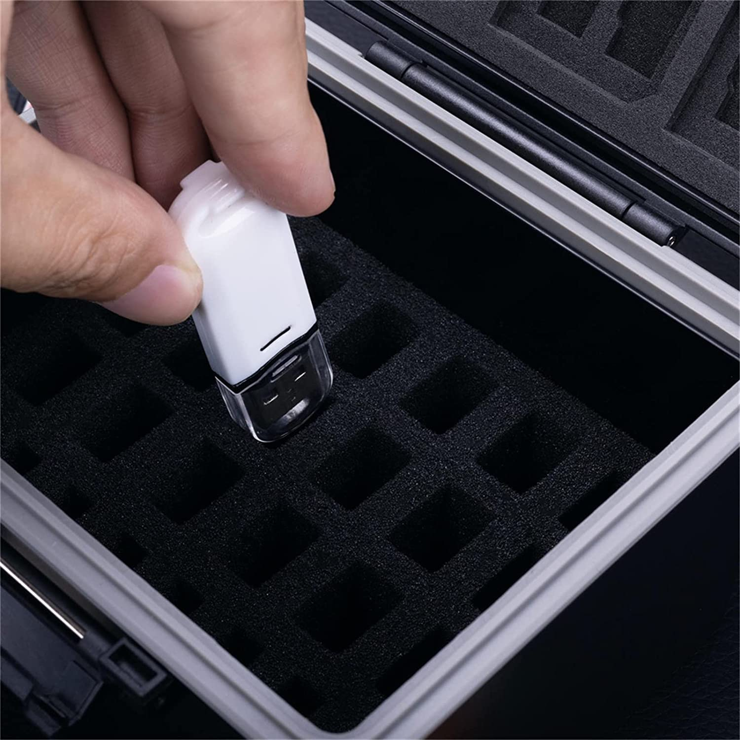 JJC USB Flash Drive Memroy Stick U Disk Case Holder Bag Storage Protective, Thumb Drive Organizer for 26 USB A/USB C Jump Drive, 9 SD SDXC SDHC & 18 Micro SD TF Card Case Holder