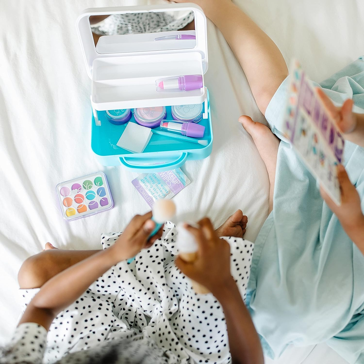 Melissa & Doug - Love Your Look - Makeup Kit Play Set image number 4