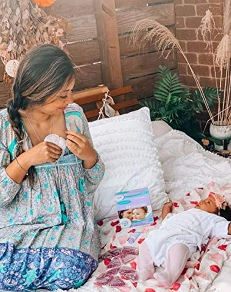 Lansinoh Ultra Thin, Stay Dry Nursing Pads, 24 Count image number 4