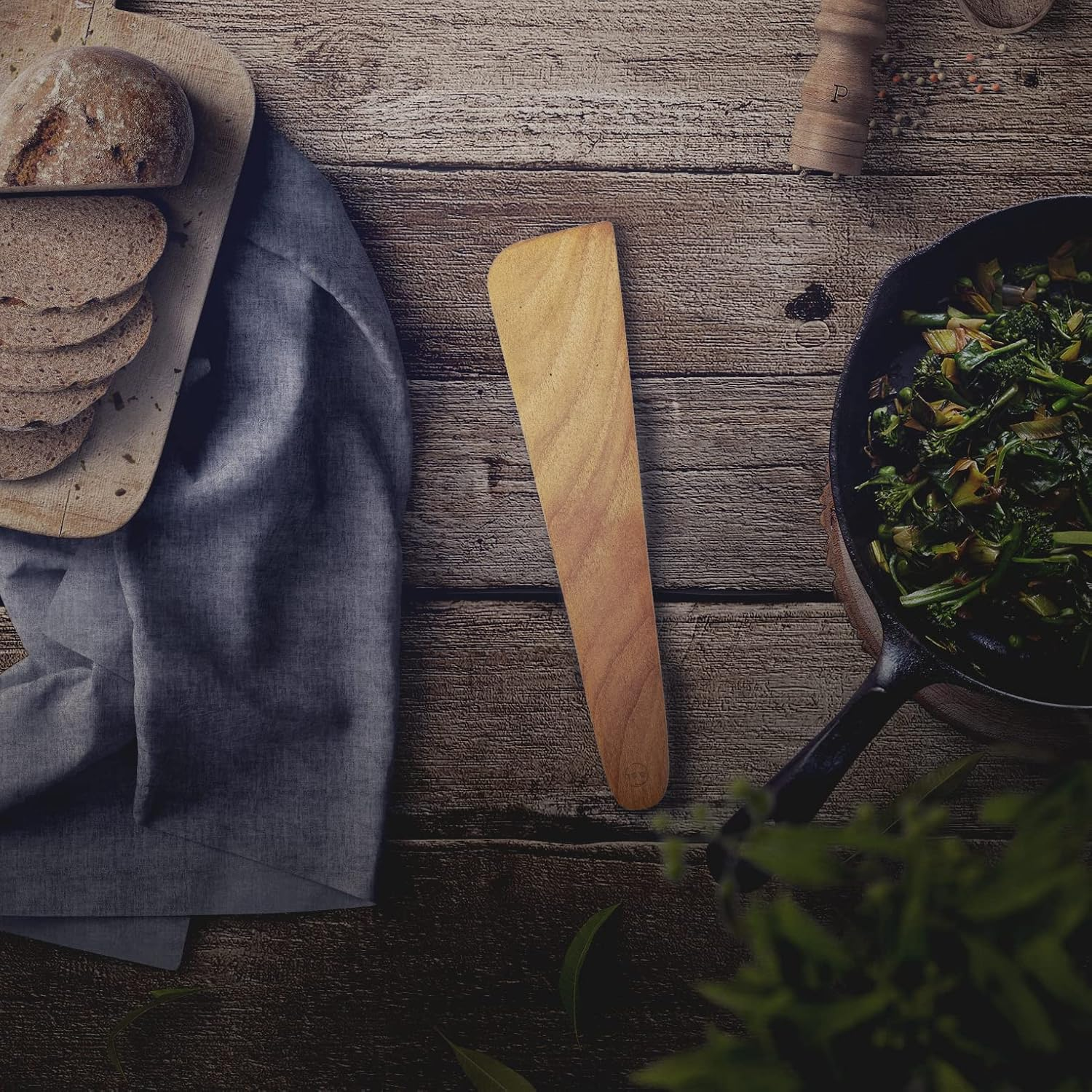 FAAY 10" Flat Wooden Spatula for Cast Iron, Egg Flipper, Pan Scraper, Handcraft from High Moist Resistance Golden Teak for Non Stick Cookware (10") image number 2