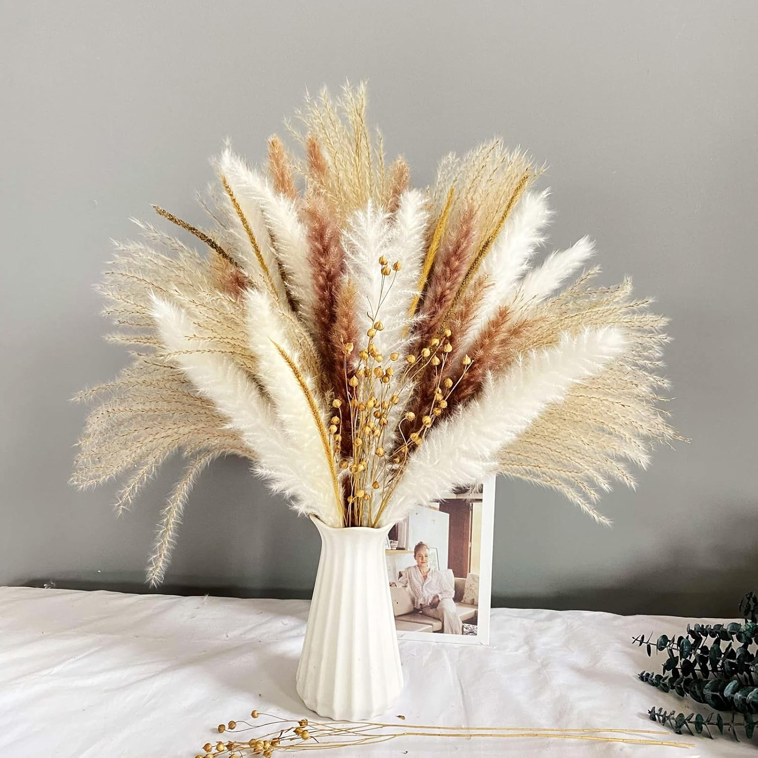 90Pcs Natural Pampas Grass Natural Dried Flowers Bouquet Fluffy Pampas Grass Decor with 5 Different Flower Variants Ideal for Vases Decoration Boho Room Decor Wedding Decor image number 5