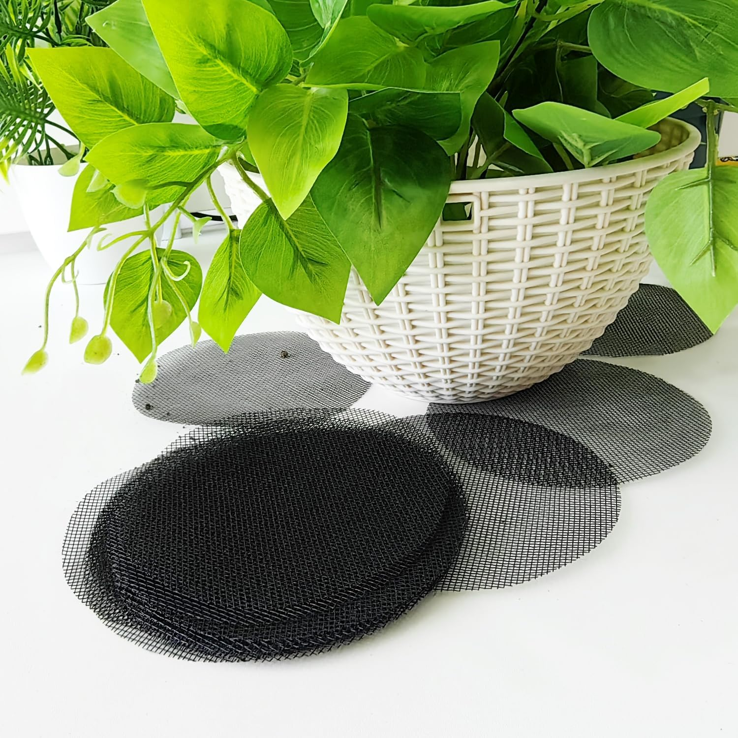 200 Pack 68MM, 2.7 Inch round Mesh Nets for Block Soil Leaking of 4 Inch Nursery Pots(Or Other Pots Bottom around 2.7") image number 3