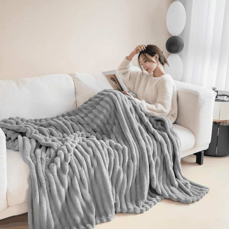 Flannel Blanket Super Soft Cozy Throw Blanket，Warm Lightweight Plush Fuzzy Cozy Soft Blankets and Throws for Sofa, Chair, Couch, Camping, Travel(Grey 200X230Cm) - Cream 150X200Cm image number 2
