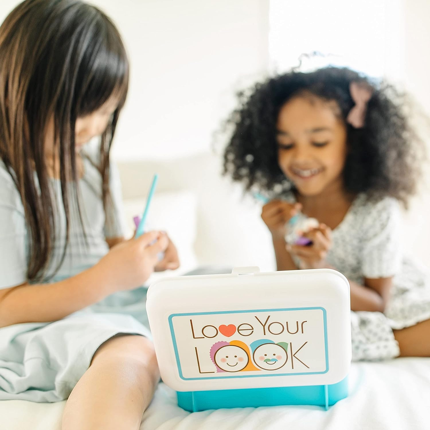 Melissa & Doug - Love Your Look - Makeup Kit Play Set