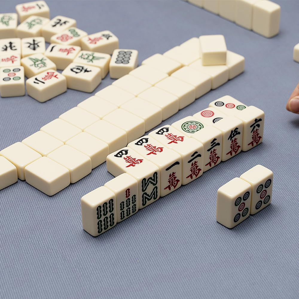Mini Mahjong Set - Portable Traditional Chinese Board Game with 144 Stones for Family Travel and Tabletop image number 3