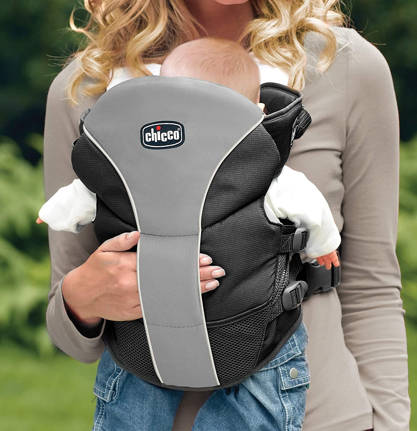 Chicco Ultrasoft Infant Carrier Black, Black image number 2