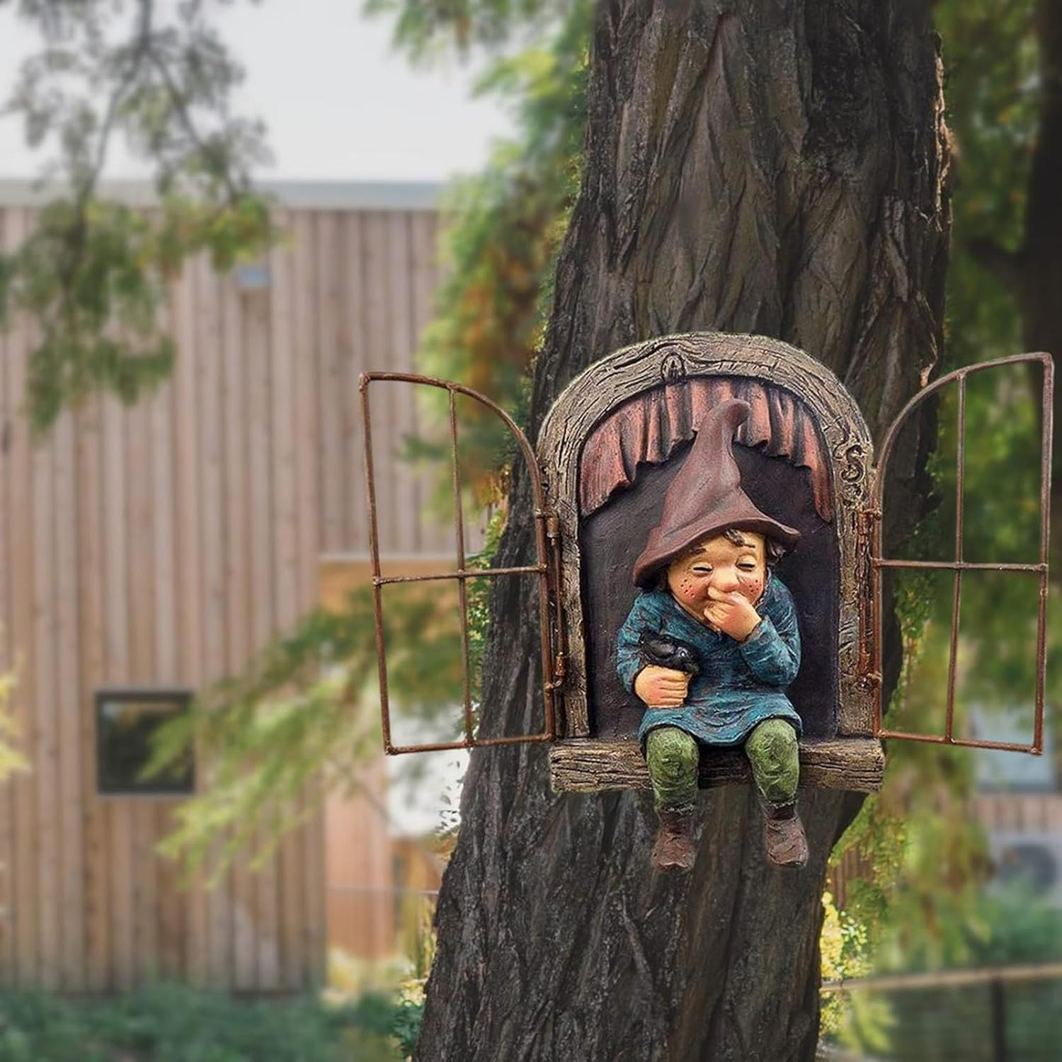 7 Inch Elf Out the Door Tree Hugger, Garden Gnome Statue，Elf Out the Door Tree Hugger,Funny Garden Tree Decoration， Patio Yard Lawn Porch Decoration, Women