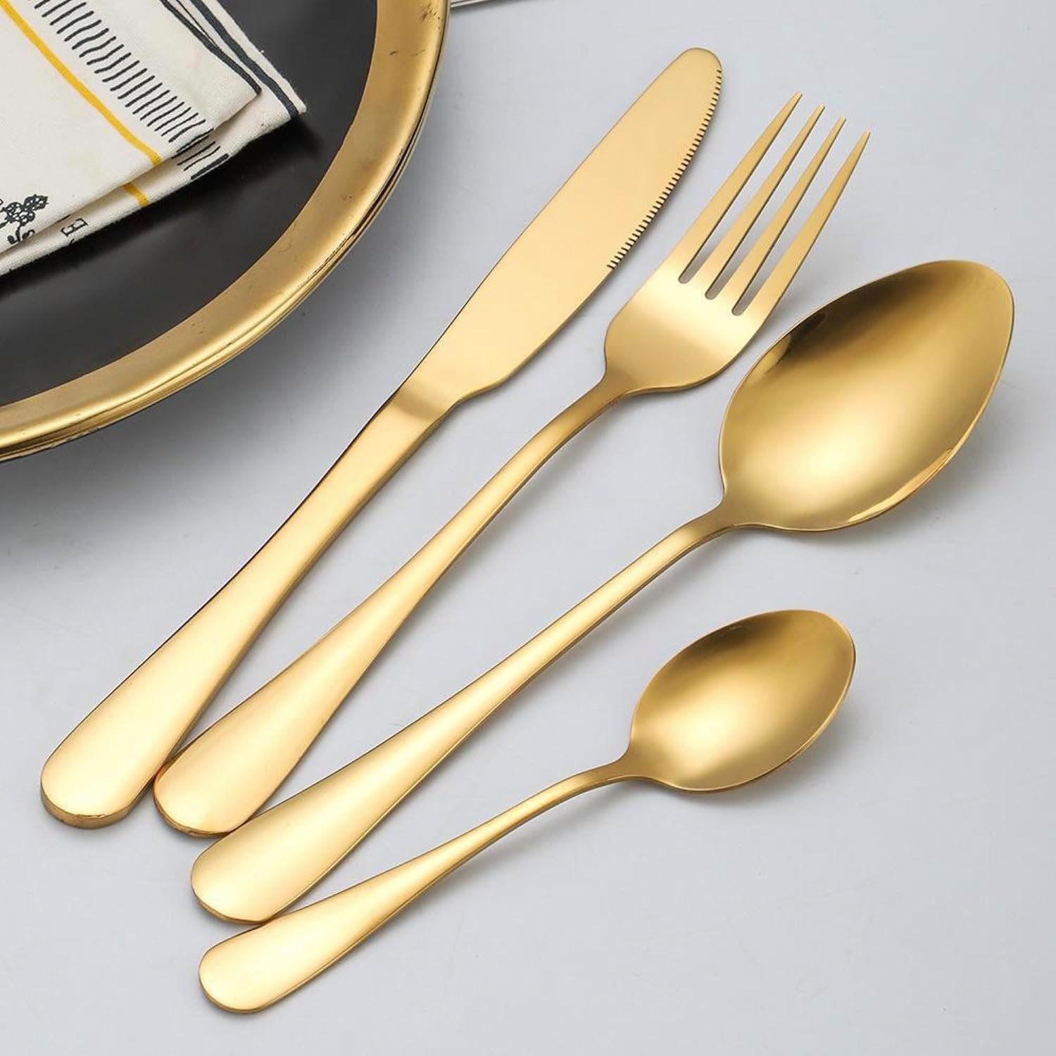 Harmony House Royal Luxurious 24 Piece Gold Stainless Steel Gold Cutlery Set image number 6