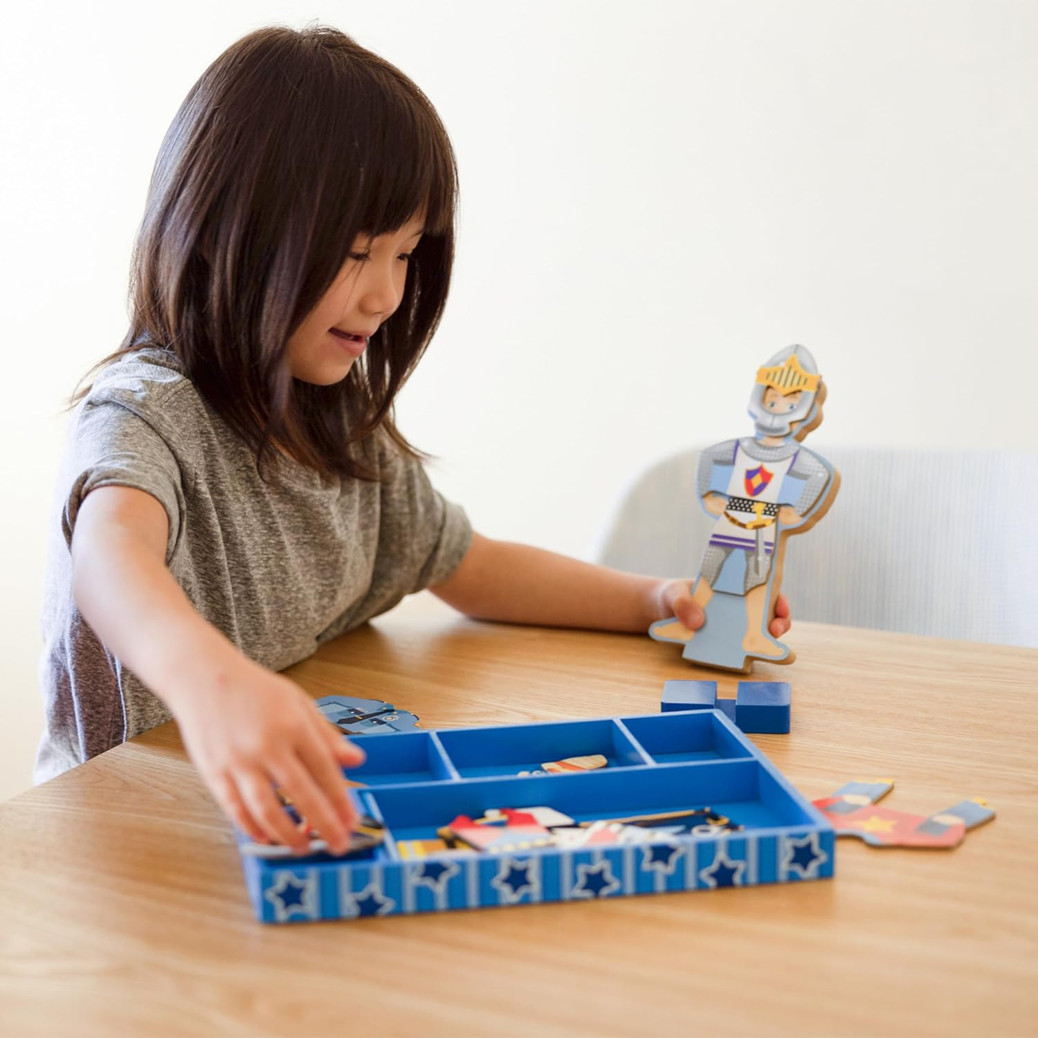 Melissa & Doug - Joey Magnetic Dress-Up