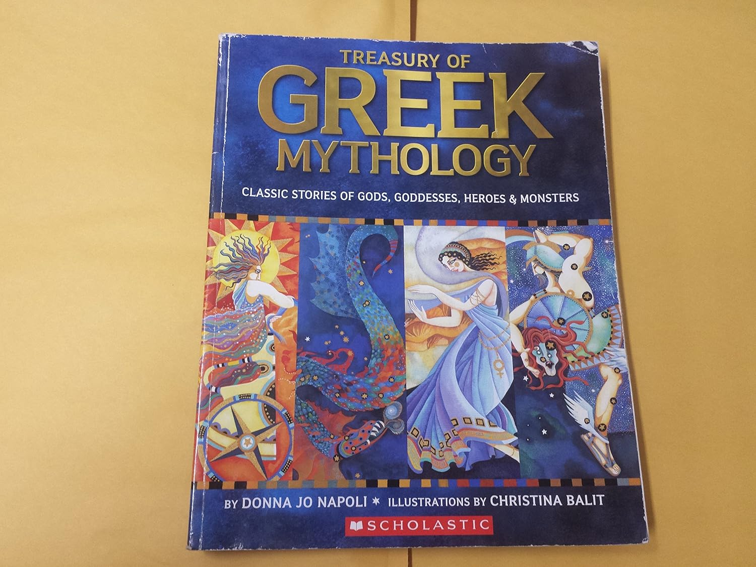 Treasury of Greek Mythology: Classic Stories of Gods, Goddesses, Heroes & Monsters image number 4