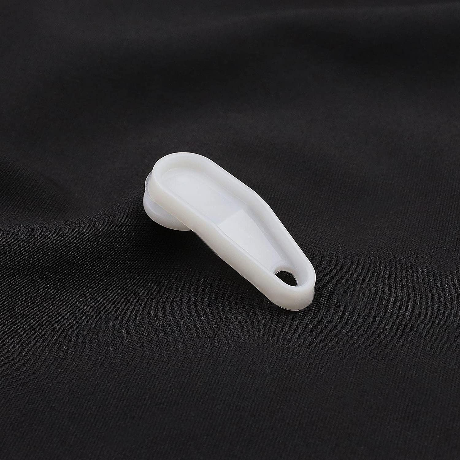 100PCS Curtain Glider Hooks White Plastic Curtain Rail Track Hooks Slider Snap-In Traversing Slides for Window Door and Shower Curtain Accessories