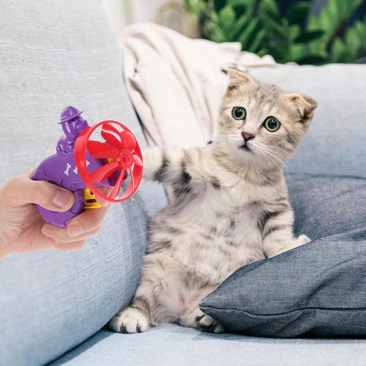 POPETPOP 2 Sets Cat Fetch Flying Saucer Launcher Toys Shooter Game Interactive Plaything for Indoors Outdoor Backyard Pet Chasing Exercising Toys Random Color image number 4