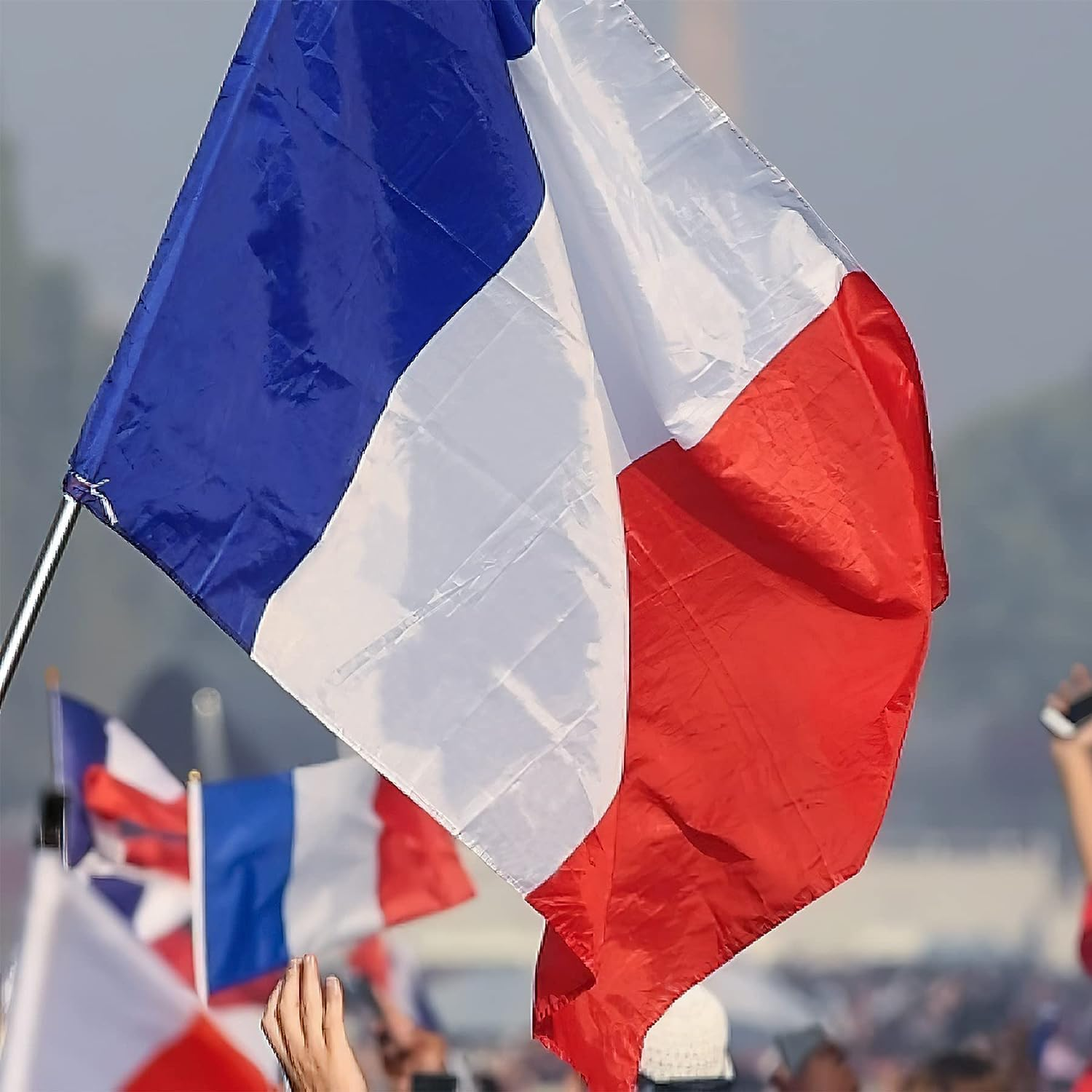 France Flag,French Flag,90 * 150 Cm(3 * 5Ft),Polyester Thickness, Fade Resistant, Brass Grommets, Canvas Header, Indoor/Outdoor, Vibrant Colors,Not Fear of Rain and Snow image number 6