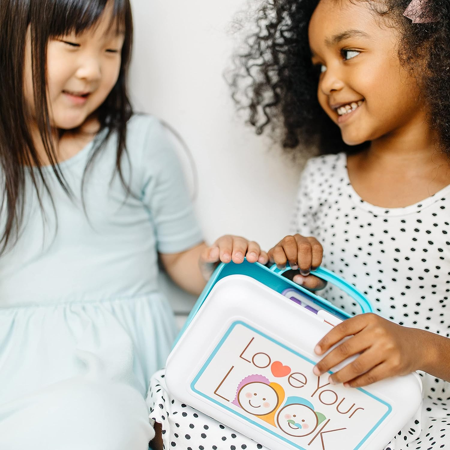 Melissa & Doug - Love Your Look - Makeup Kit Play Set image number 3