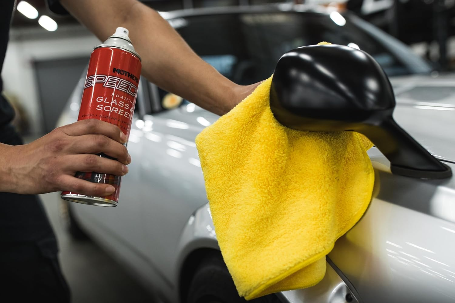 Mothers Speed Foaming Glass and Screen Cleaner - 539G image number 2