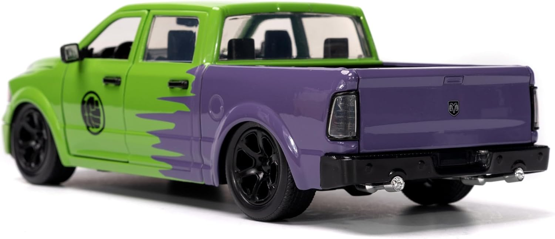 Jada Toys Marvel Avengers - 2014 Dodge Ram 1500 Pickup 1:32 Scale Diecast Model Cars with Hulk Set, Green/Purple image number 2