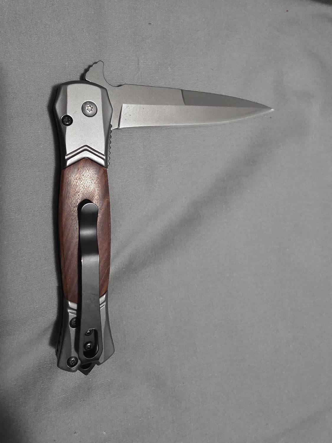 Folding Pocket Knife &ndash; Lightweight Camping, Hunting & Fishing Companion, Sharp Stainless Steel Blade, Ergonomic Handle, Compact EDC Outdoor Tool image number 5