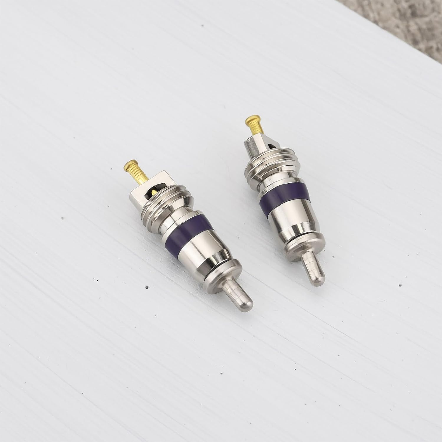 Emsea 4Pcs Car Air Conditioning Valve Core Refrigerant Refill Valve Core Insert 3C0 820 795 8E0 820 855 KTT500012 Compatible with BMW image number 1