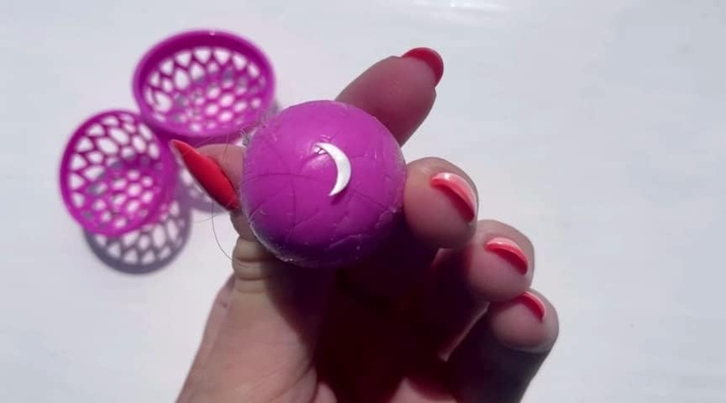 The Cleaning Ball Best Dust Sucker Sticky inside Ball Picks up Dust, Dirt and Crumbs from Any Difficult Angles inside Car, Bag, Suitcase, Purse, Backpacks Smart and Reusable, Pink image number 4